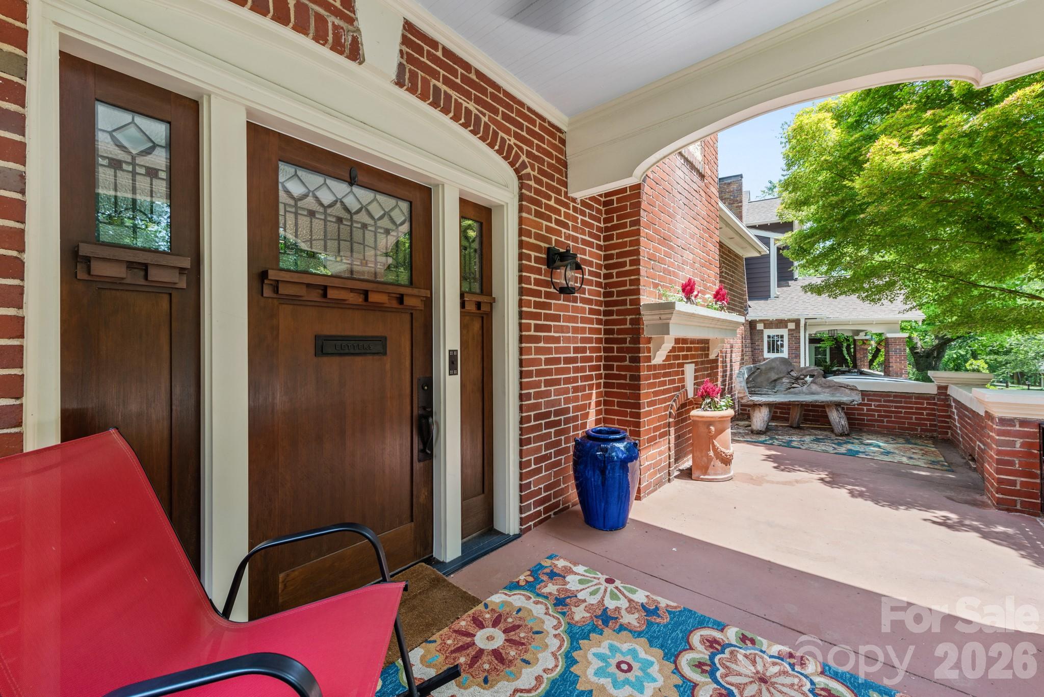 2601 E 5th Street Property Photo 4