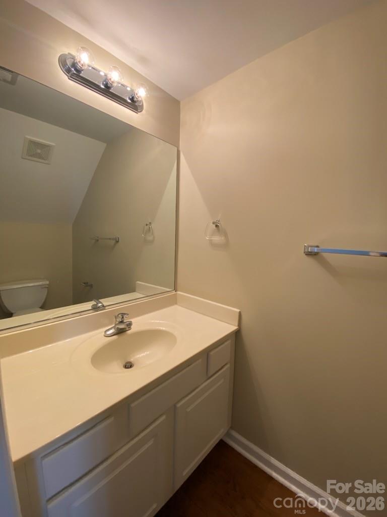 112 Sunridge Drive Property Photo 9