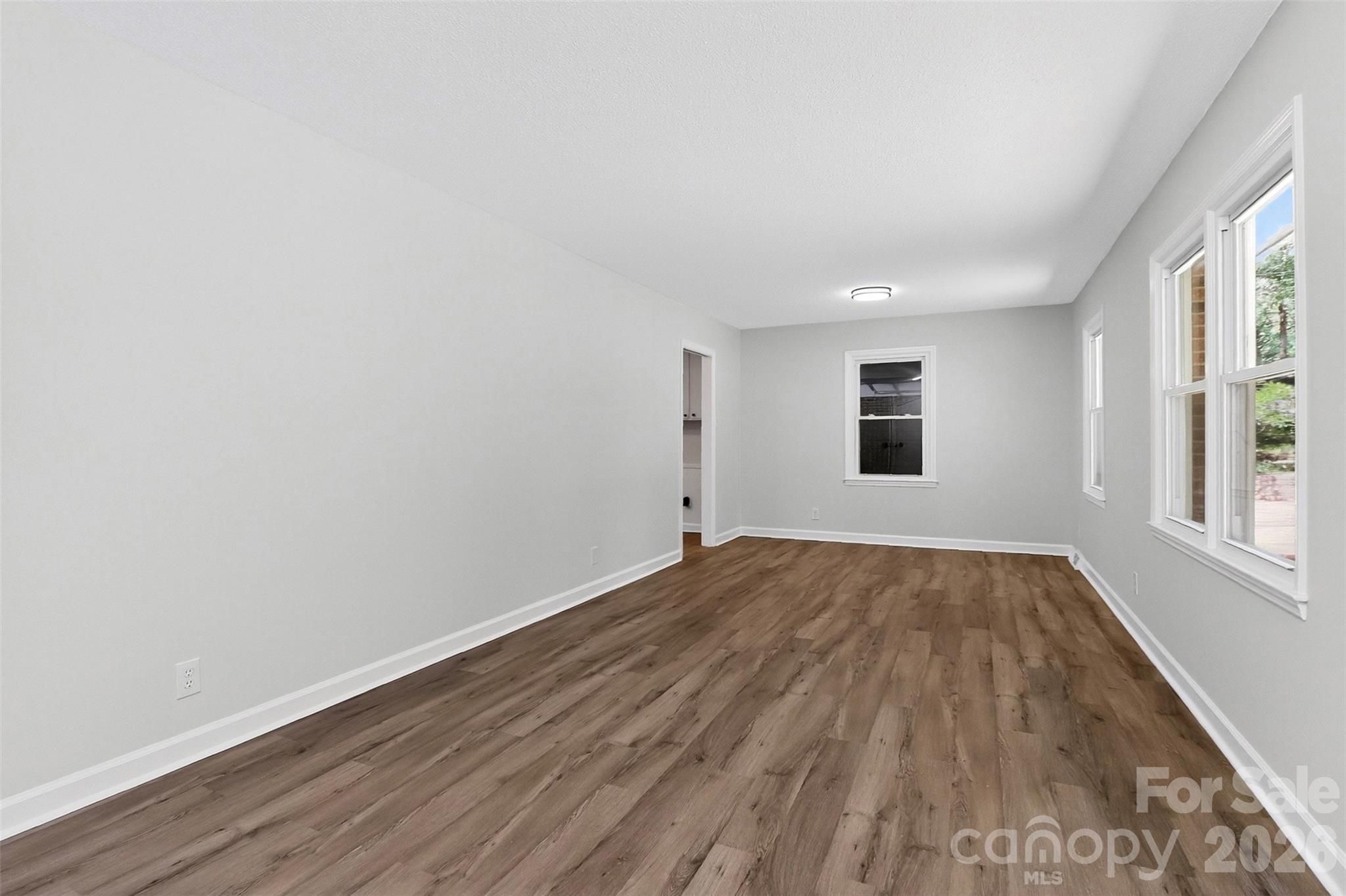 1410 Yorkdale Drive Property Photo 3