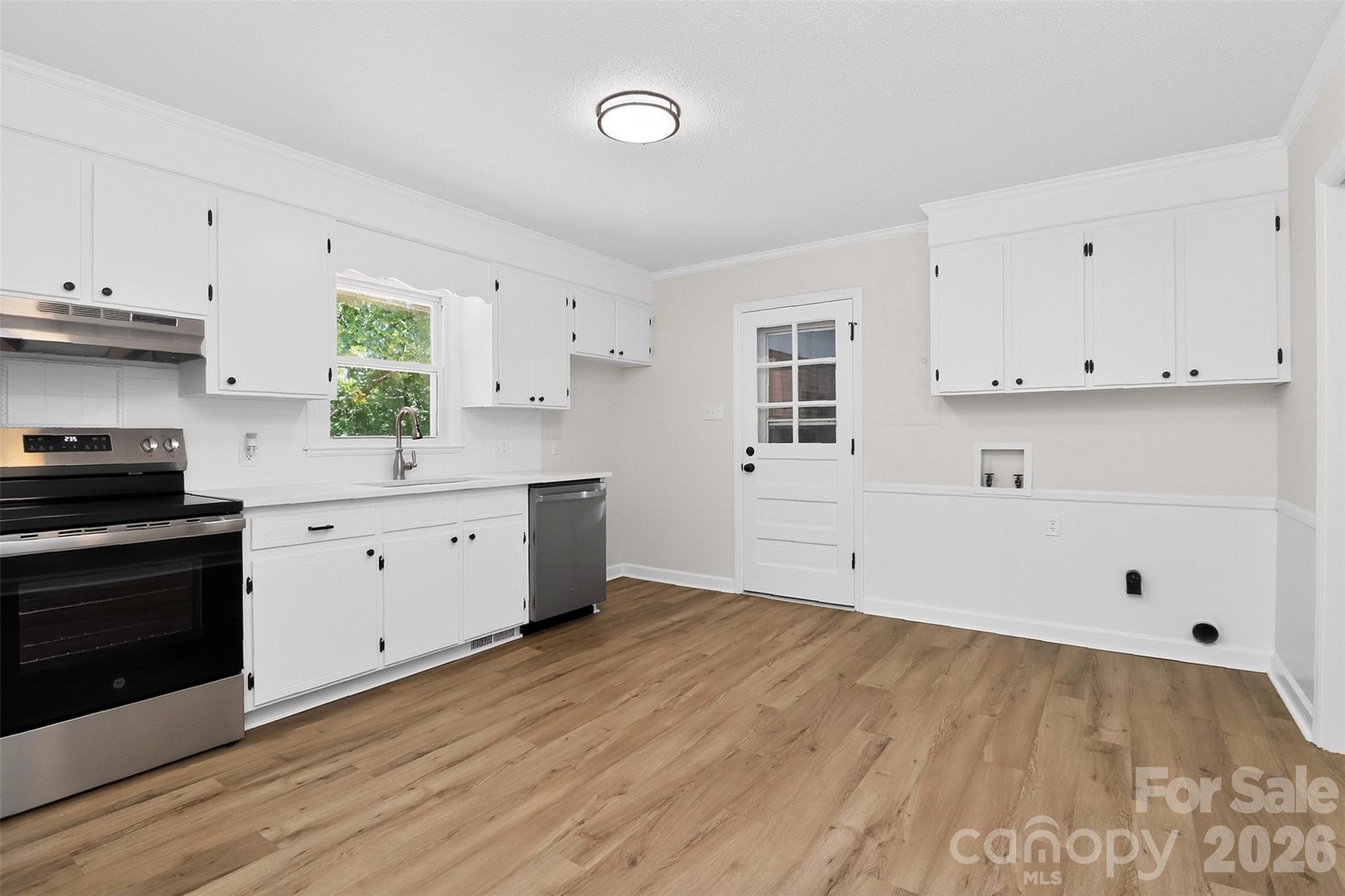 1410 Yorkdale Drive Property Photo 11