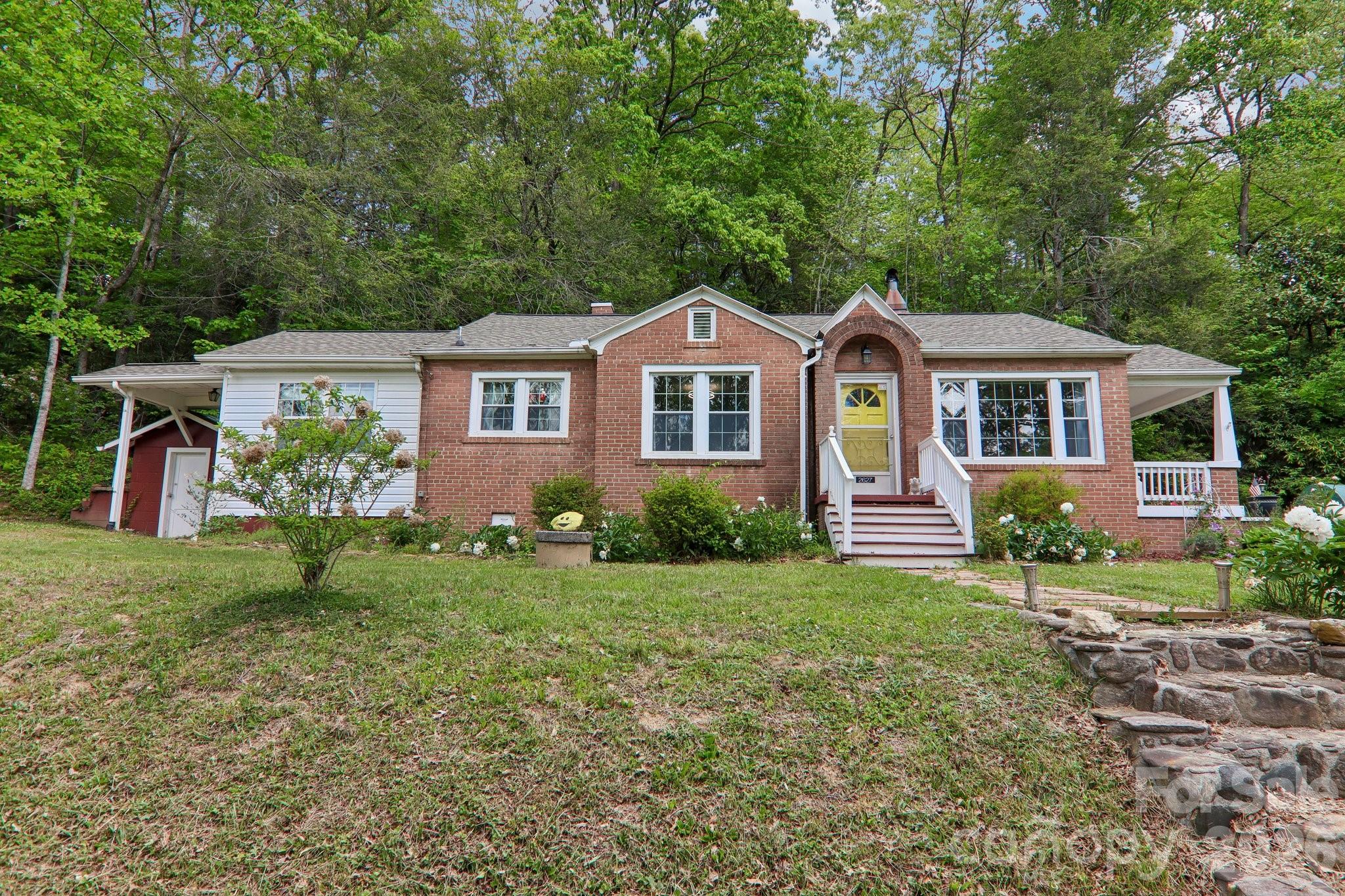 2627 White Oak Road Property Photo 4
