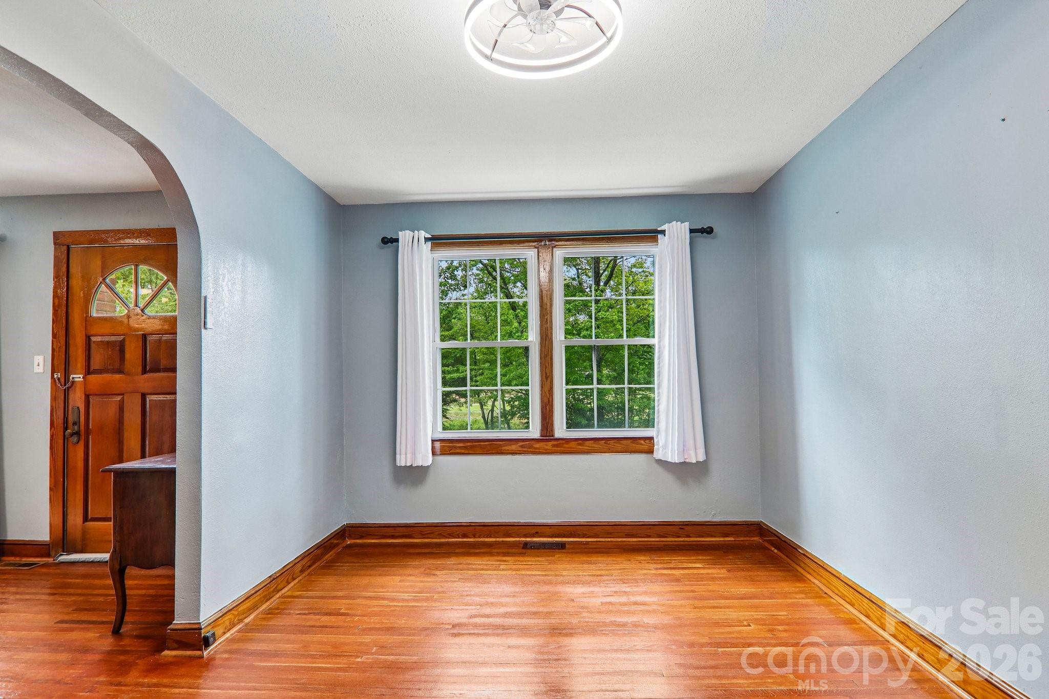 2627 White Oak Road Property Photo 14