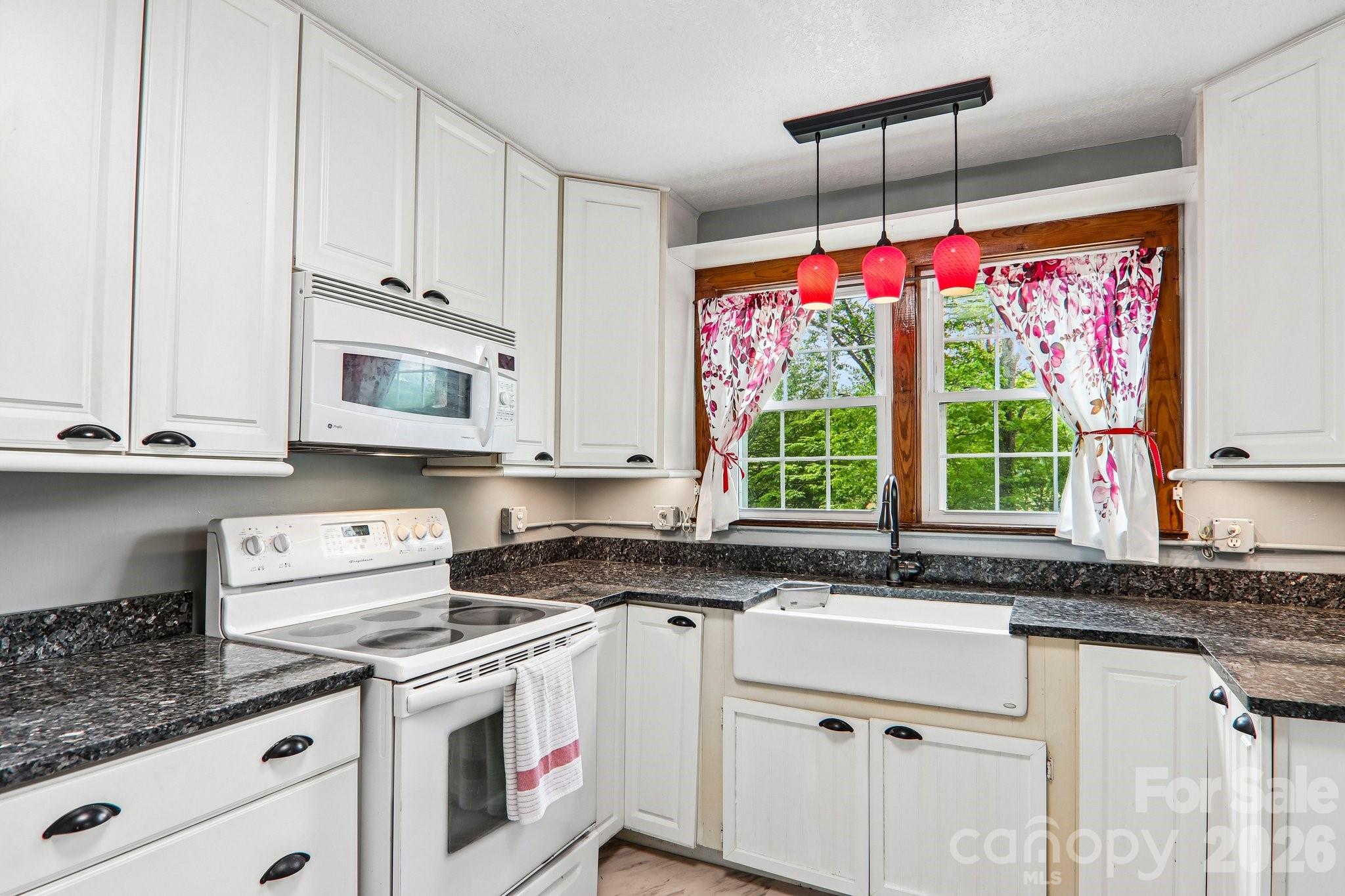 2627 White Oak Road Property Photo 16