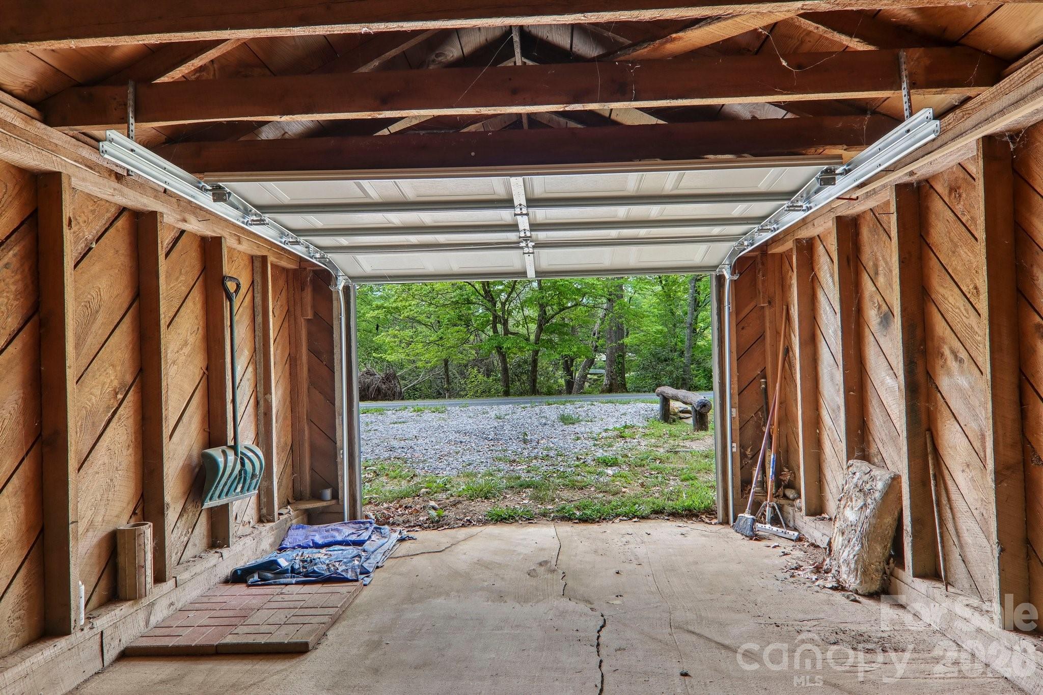 2627 White Oak Road Property Photo 33