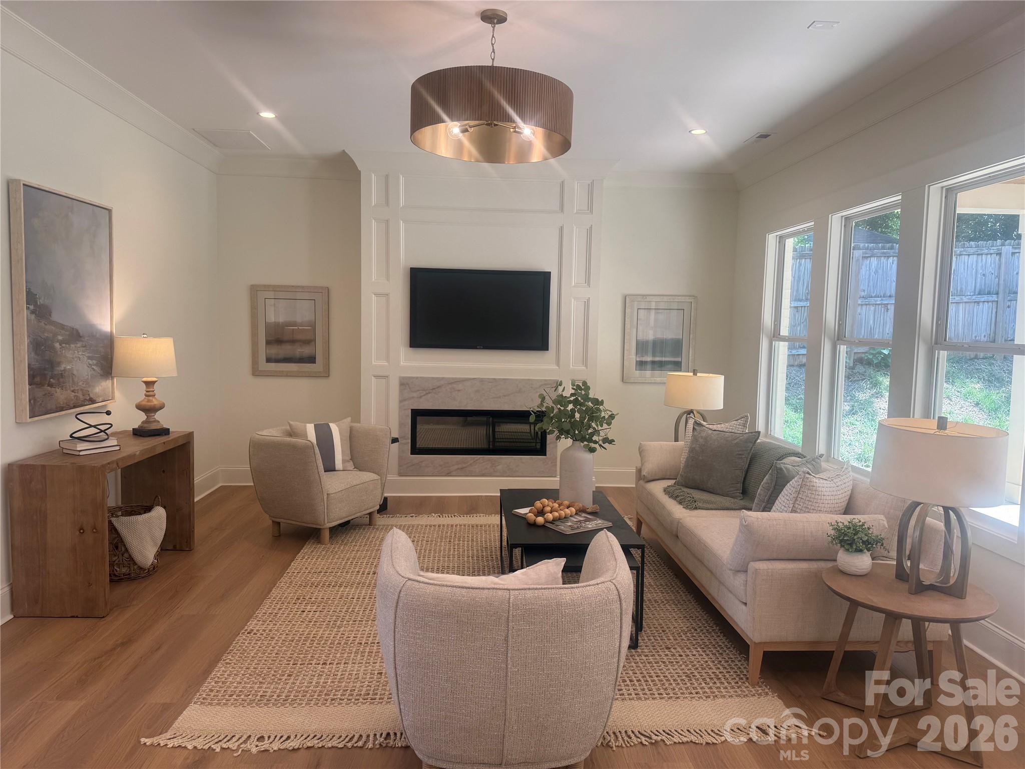 2648 Roslyn Avenue Property Photo 2