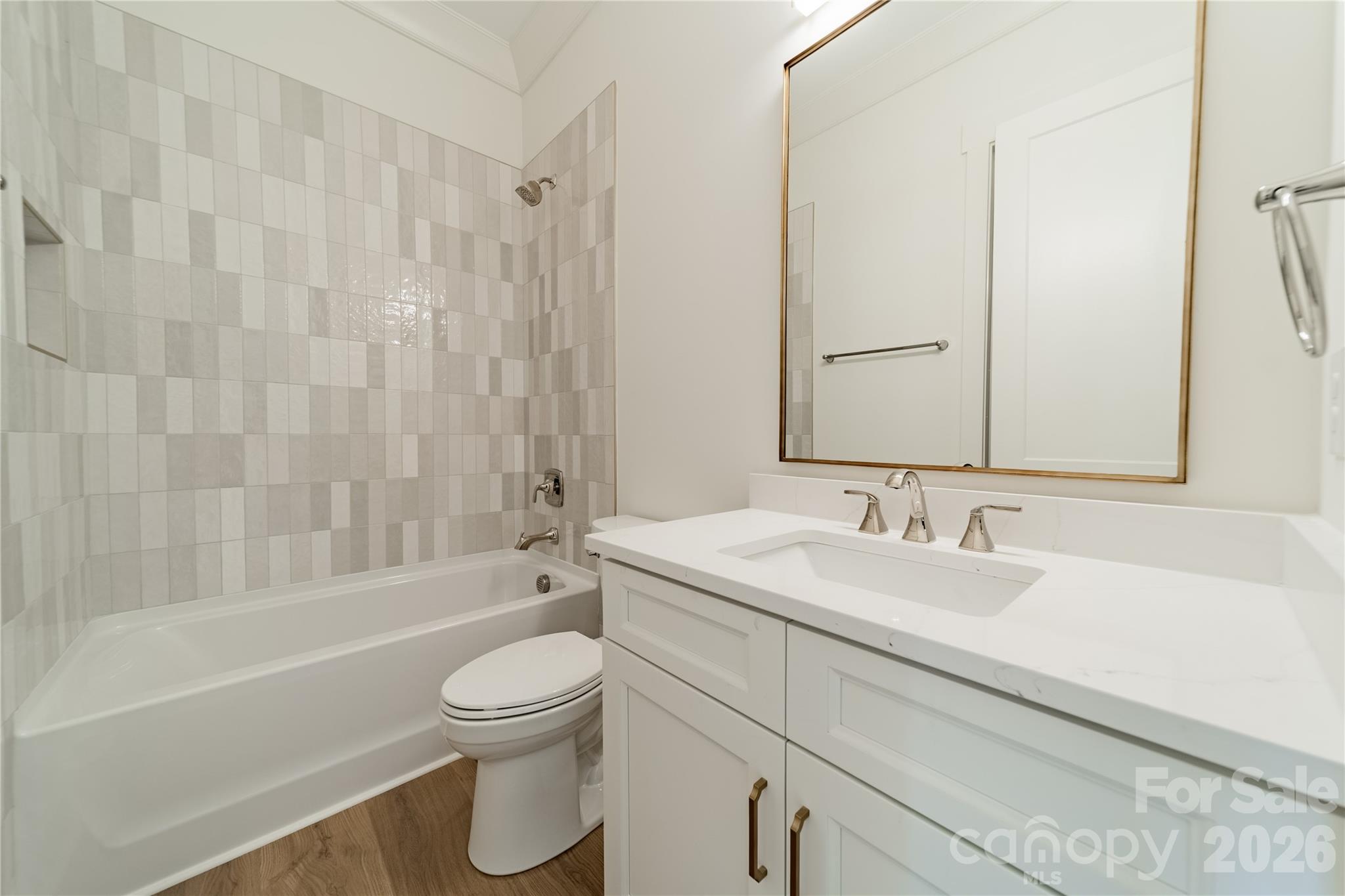 2648 Roslyn Avenue Property Photo 13