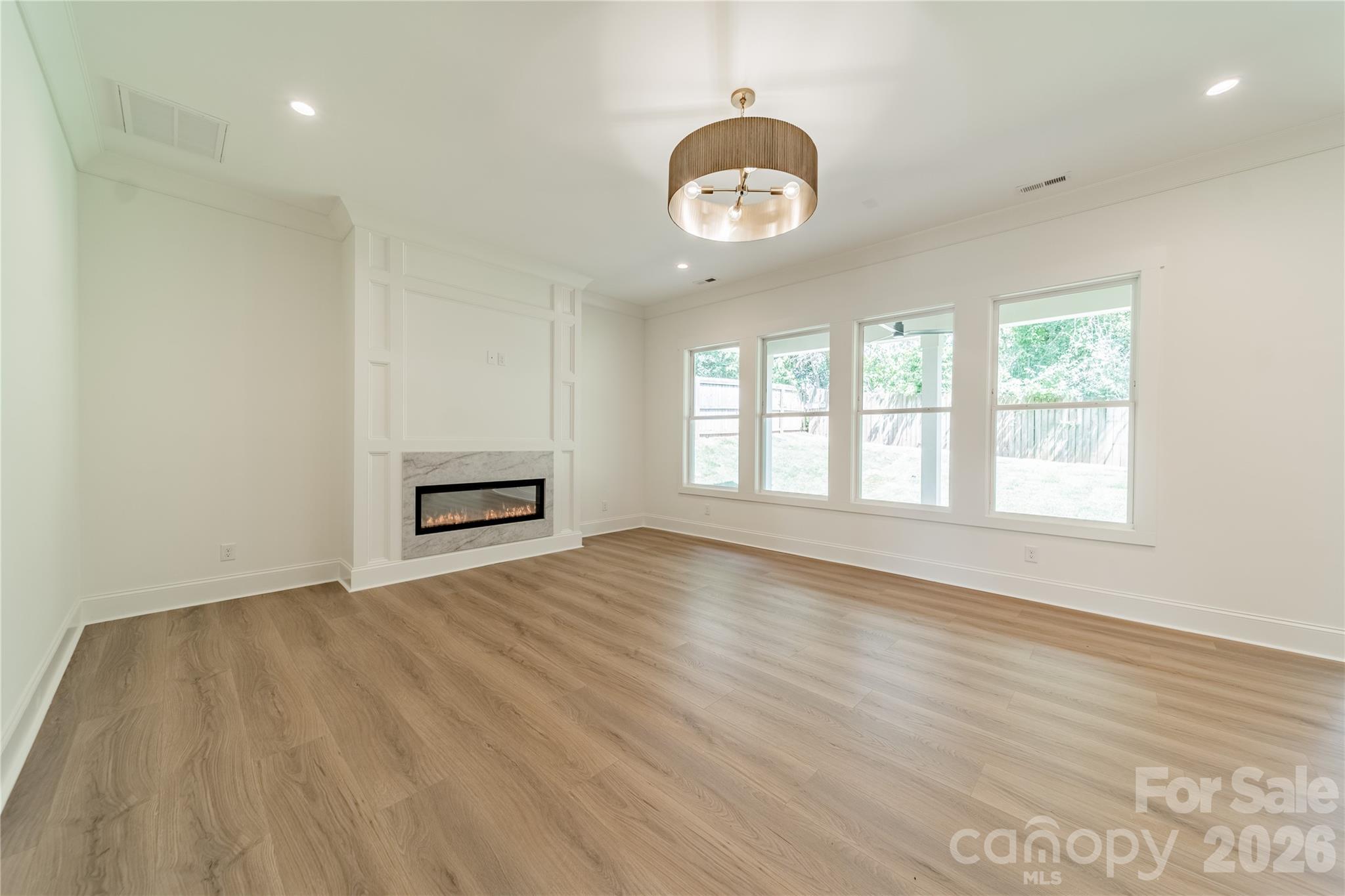 2648 Roslyn Avenue Property Photo 15