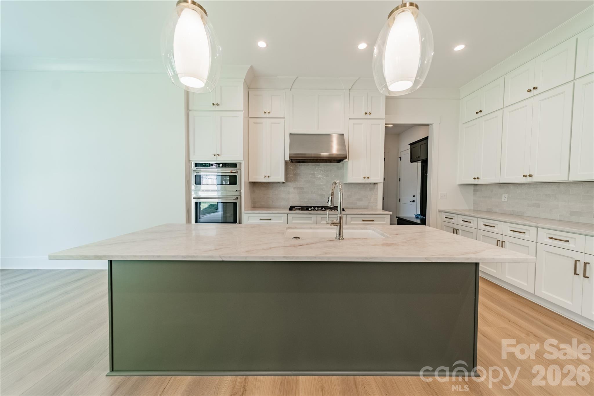 2648 Roslyn Avenue Property Photo 16