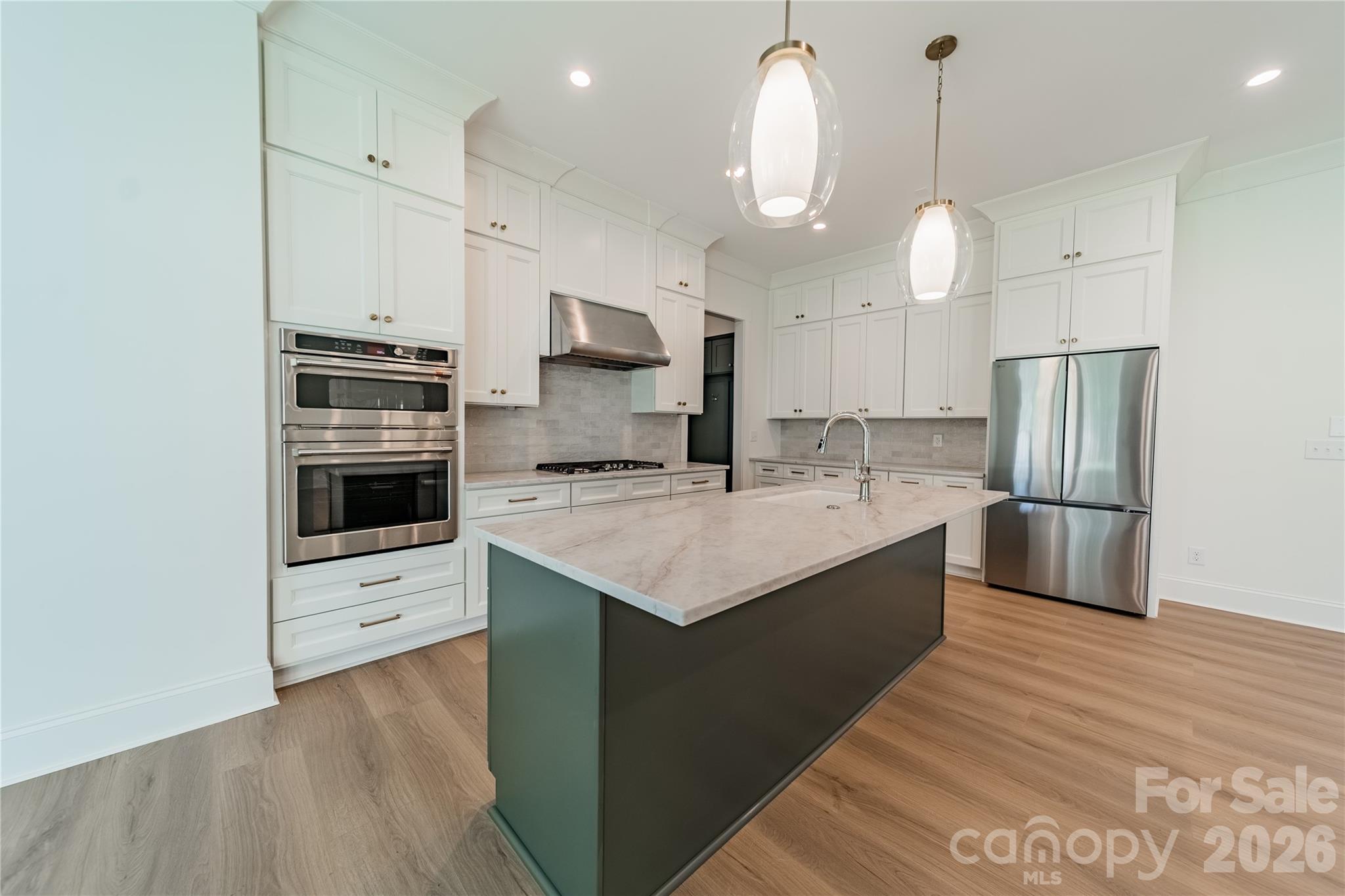 2648 Roslyn Avenue Property Photo 17