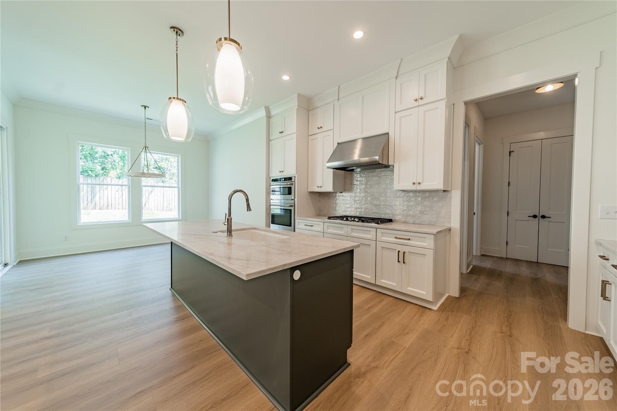 2648 Roslyn Avenue Property Photo 18