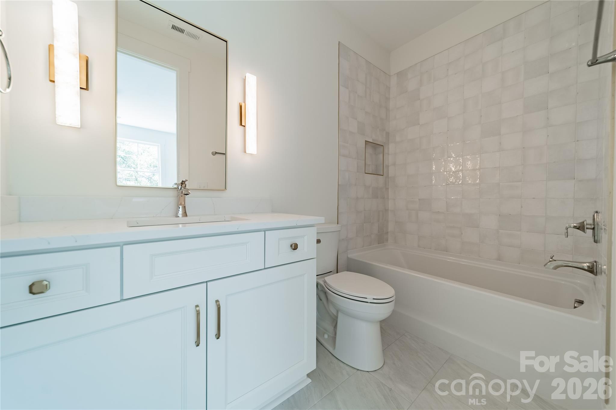 2648 Roslyn Avenue Property Photo 35