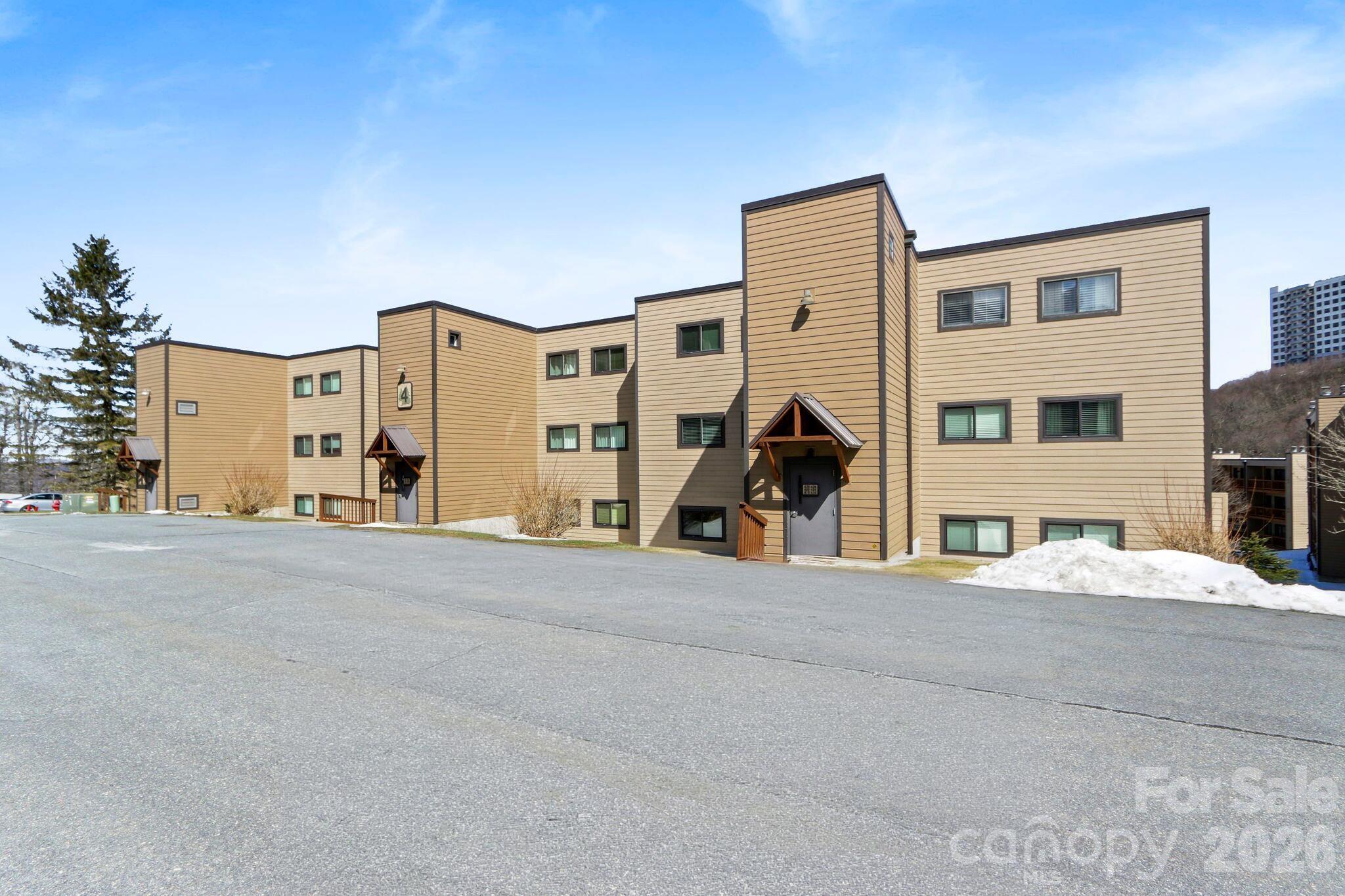 104 Sugar Ski Drive Property Photo 1
