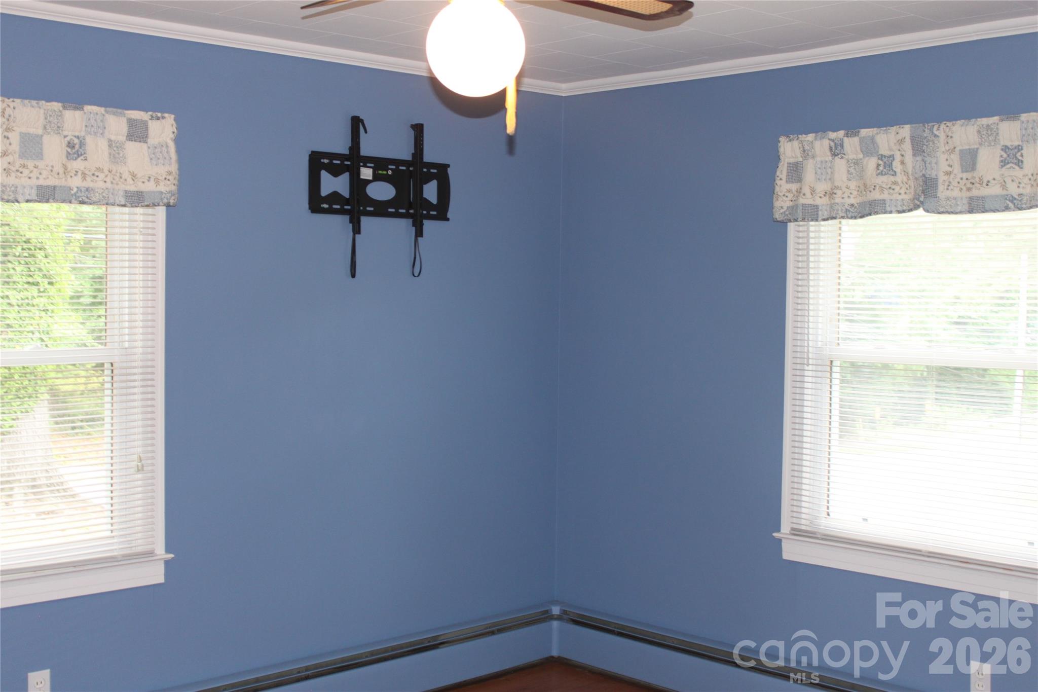 507 Dakota Street Property Photo 6