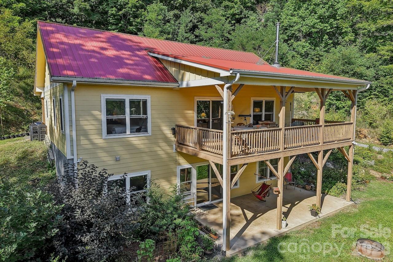 280 Kelses Valley Drive Property Photo 2