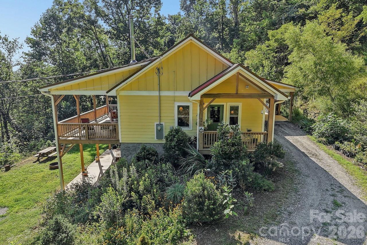 280 Kelses Valley Drive Property Photo 4
