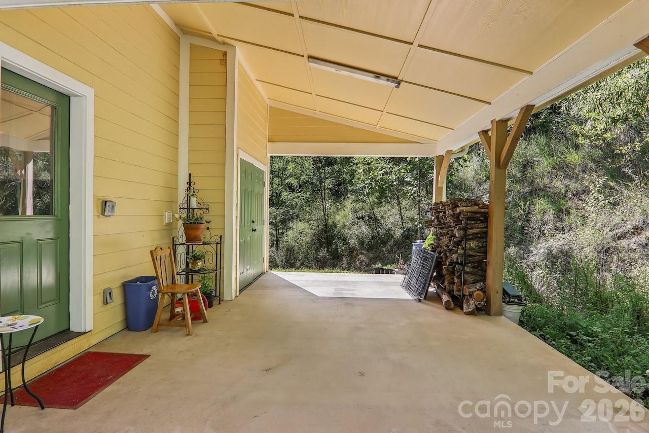 280 Kelses Valley Drive Property Photo 12