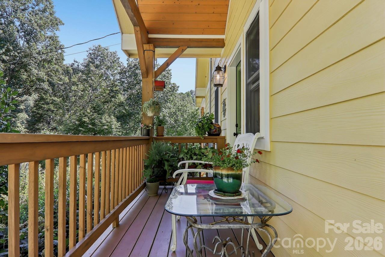 280 Kelses Valley Drive Property Photo 13
