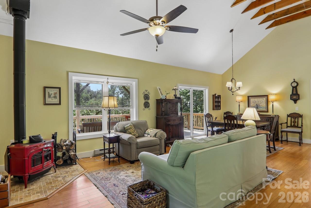 280 Kelses Valley Drive Property Photo 15