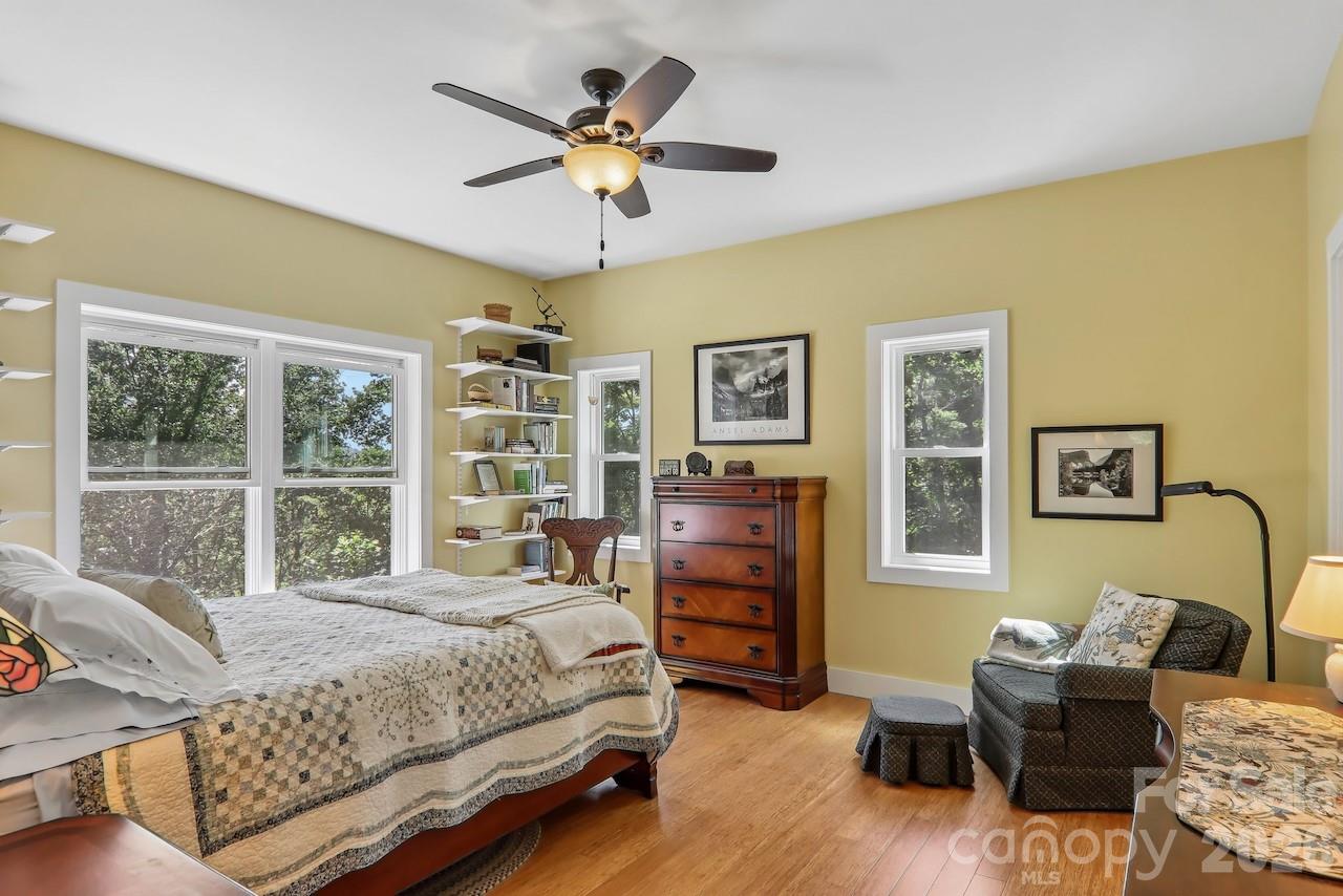 280 Kelses Valley Drive Property Photo 29