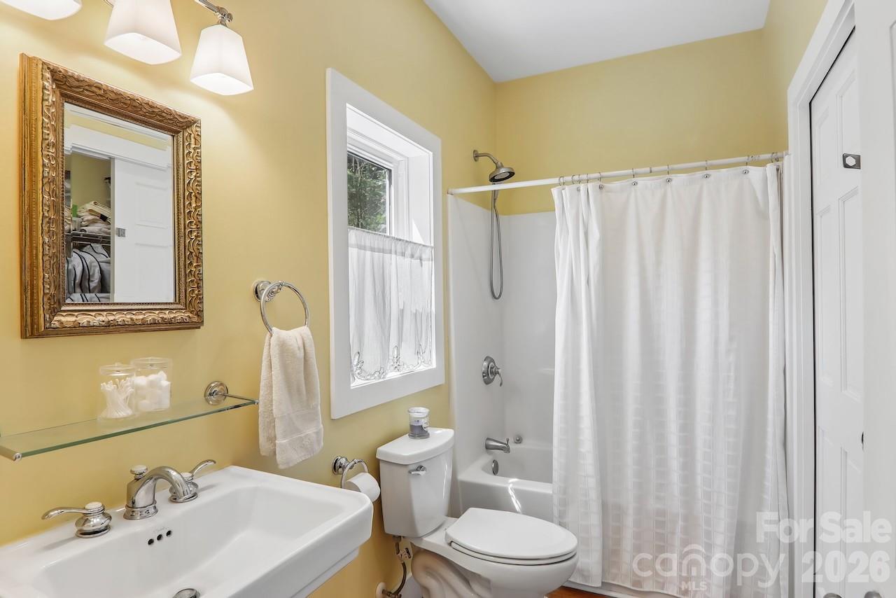 280 Kelses Valley Drive Property Photo 32