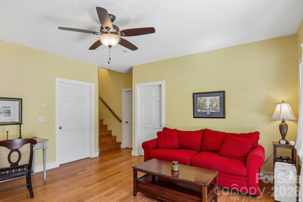280 Kelses Valley Drive Property Photo 43