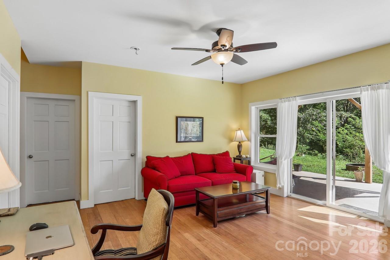 280 Kelses Valley Drive Property Photo 45