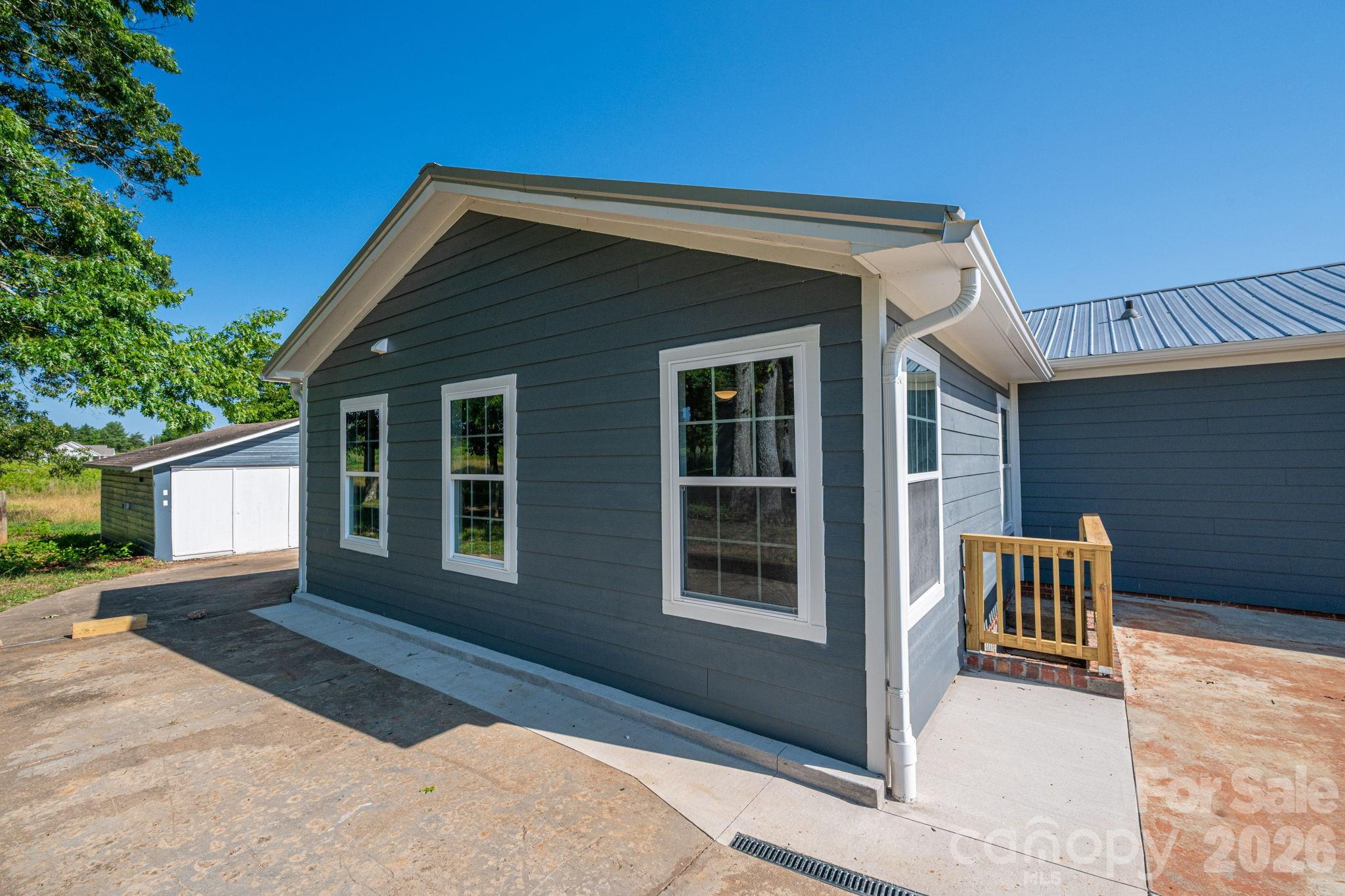 6123 Flay Road Property Photo 6