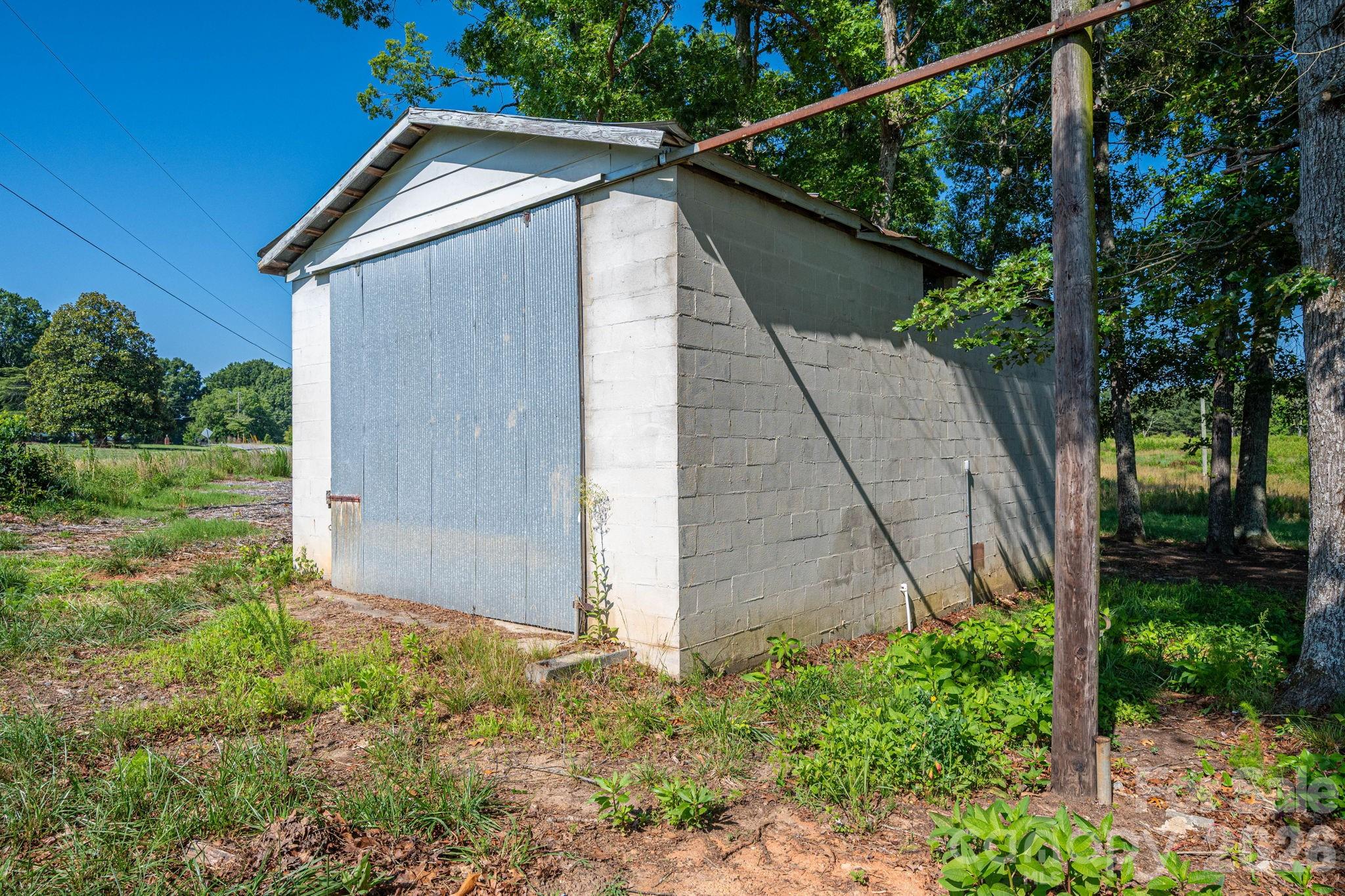 6123 Flay Road Property Photo 9