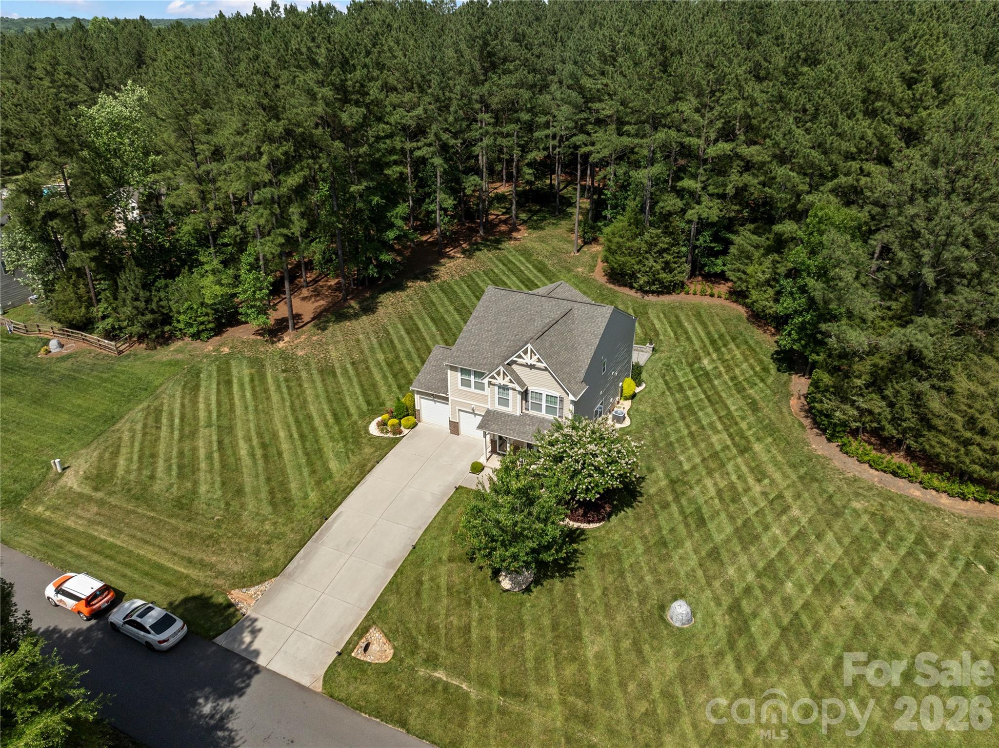 8122 Mossy Rock Road Property Photo