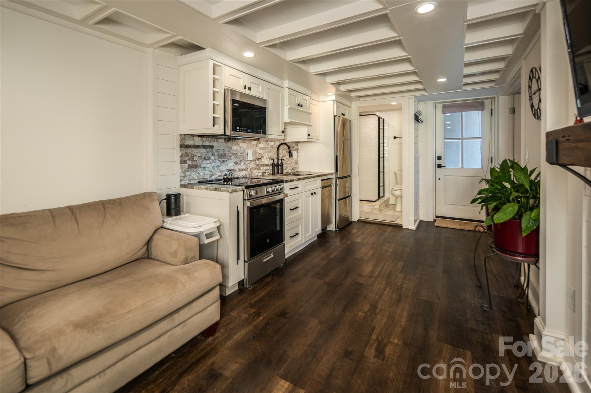 72 Windsor Road Property Photo 41