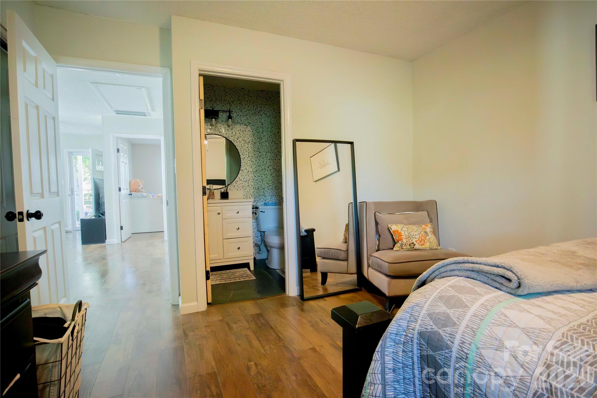 1086 Cherry Meadow Lane Property Photo 3