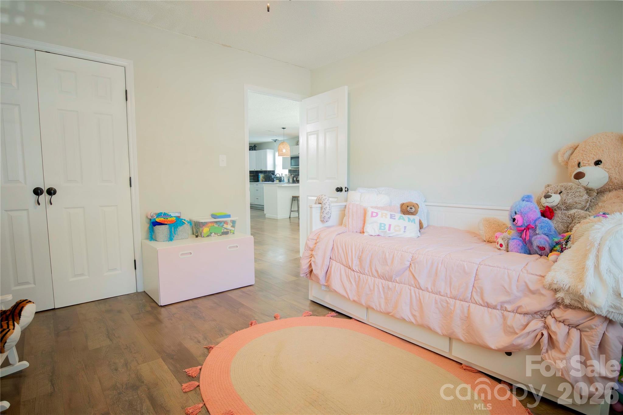 1086 Cherry Meadow Lane Property Photo 9
