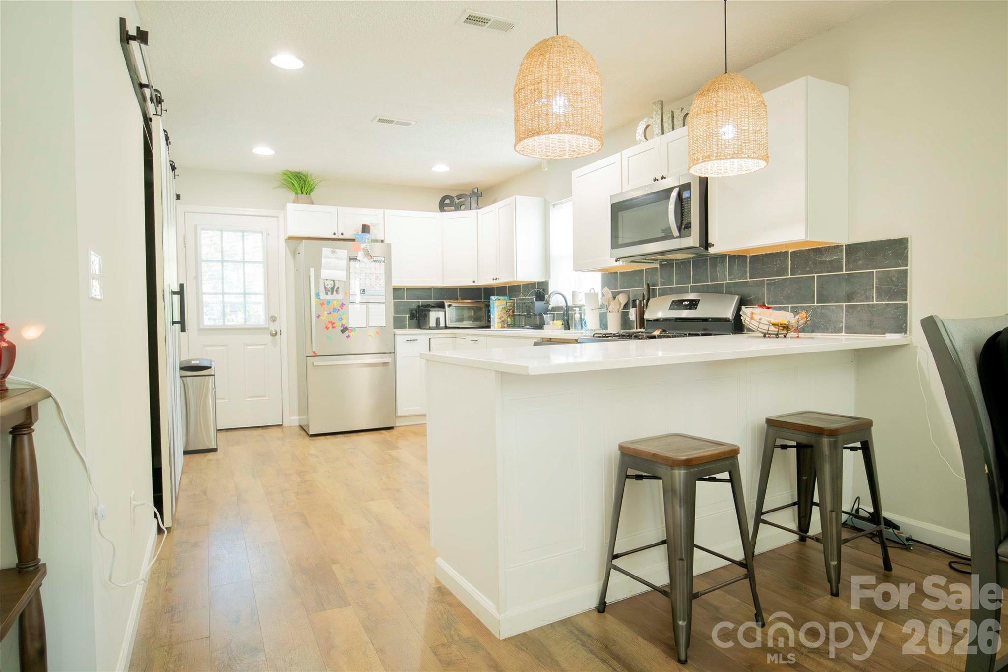 1086 Cherry Meadow Lane Property Photo 11