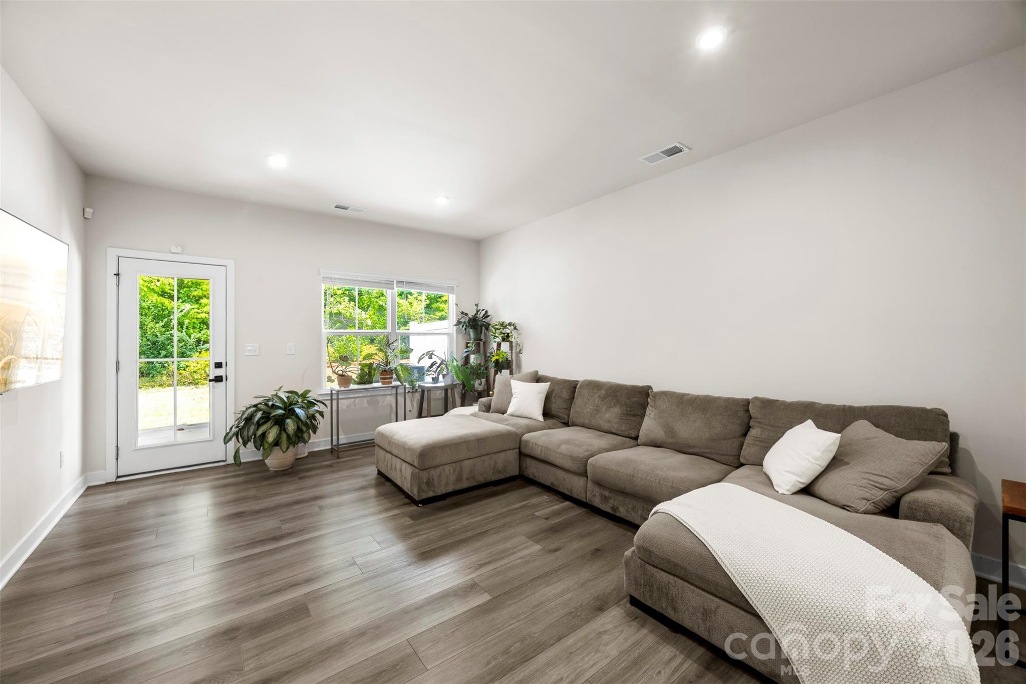 6325 Ashton Park Drive Property Photo 10