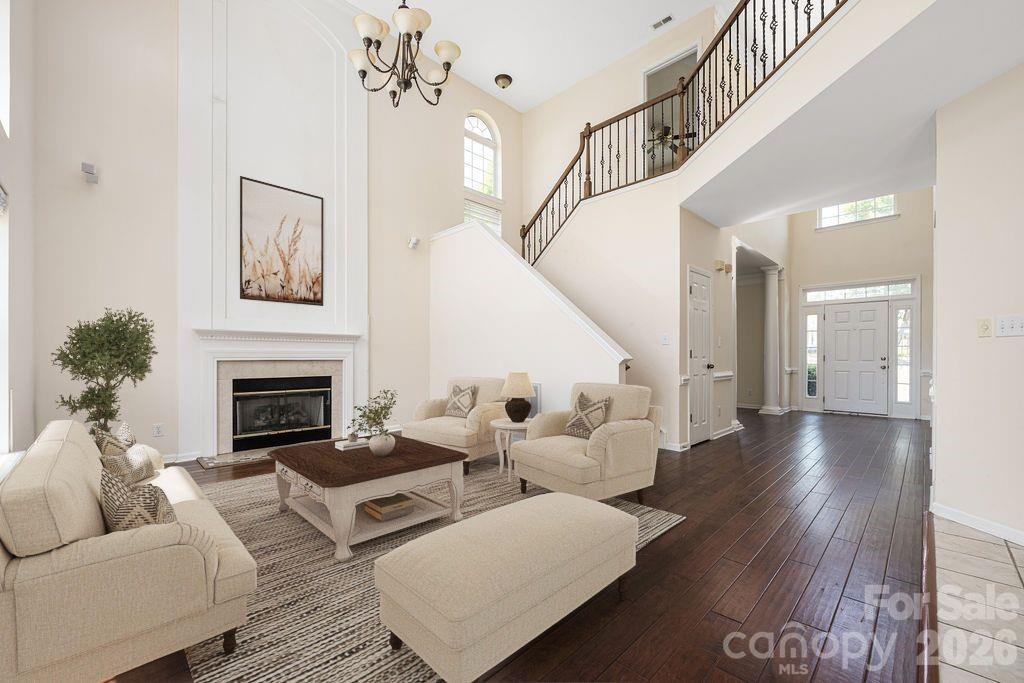9512 Autumn Applause Drive Property Photo 2
