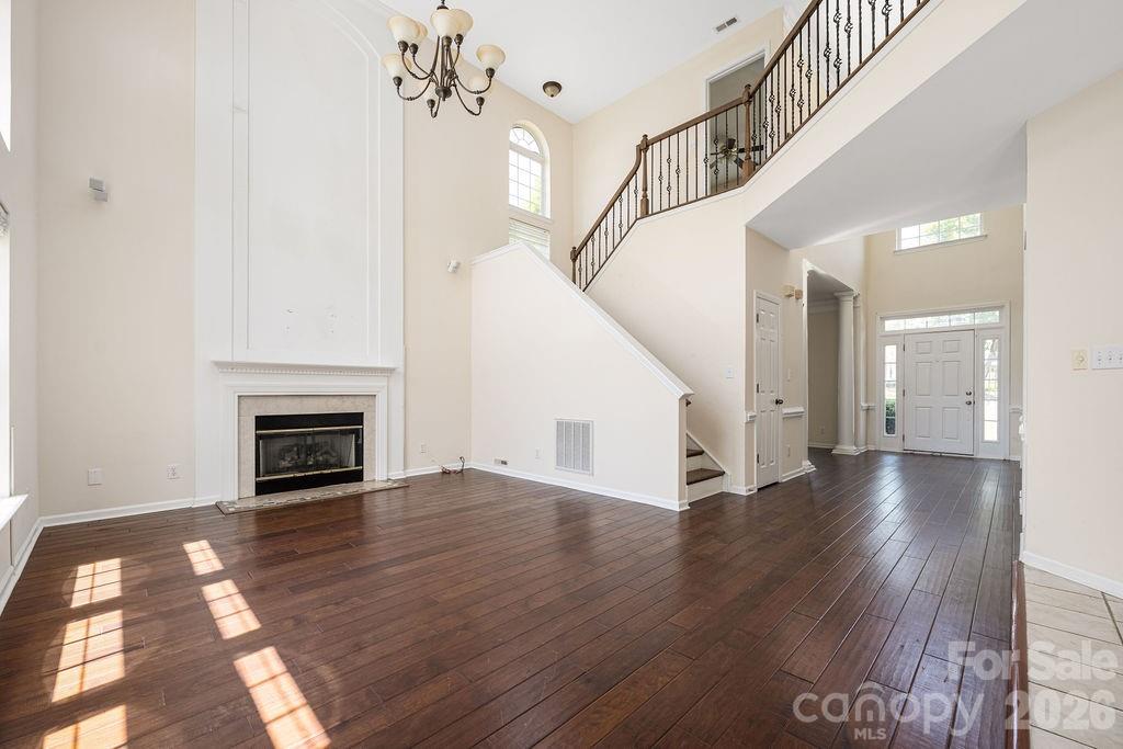 9512 Autumn Applause Drive Property Photo 3