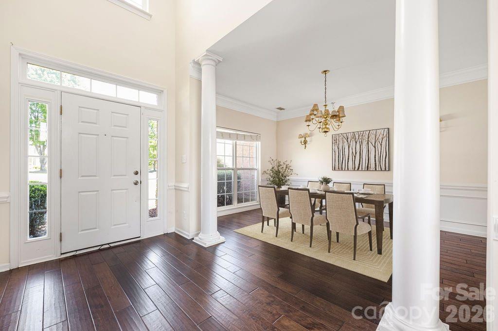 9512 Autumn Applause Drive Property Photo 6