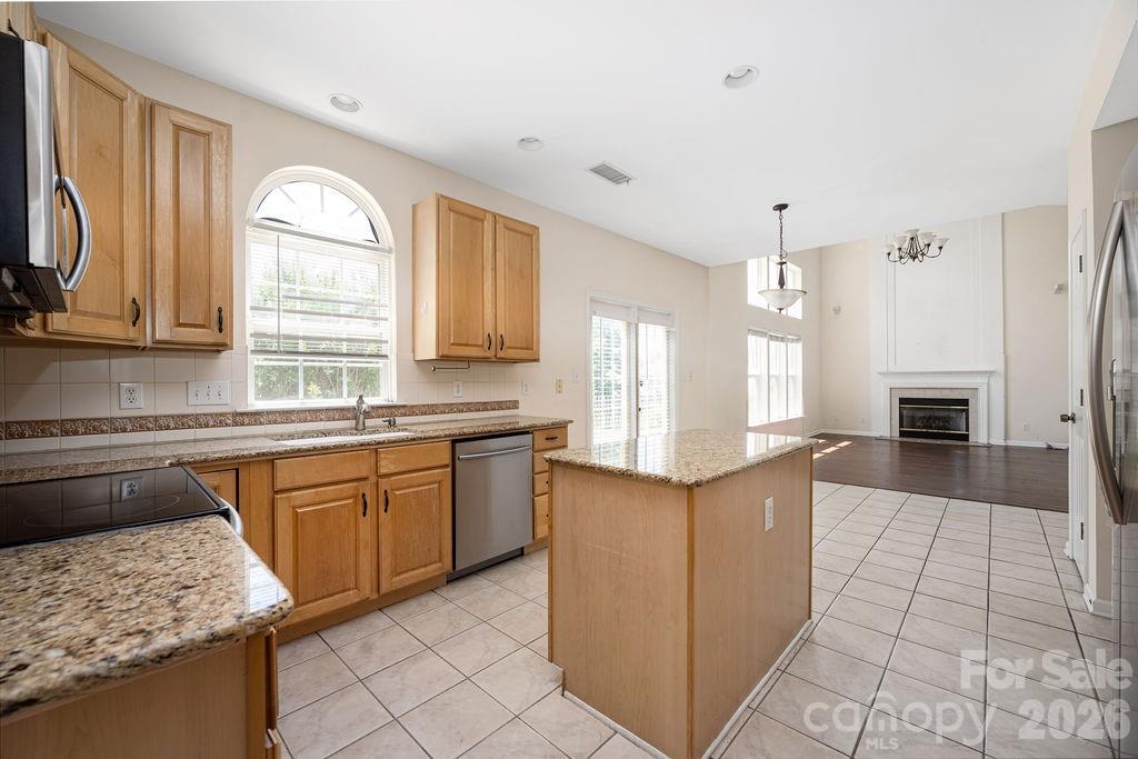 9512 Autumn Applause Drive Property Photo 23