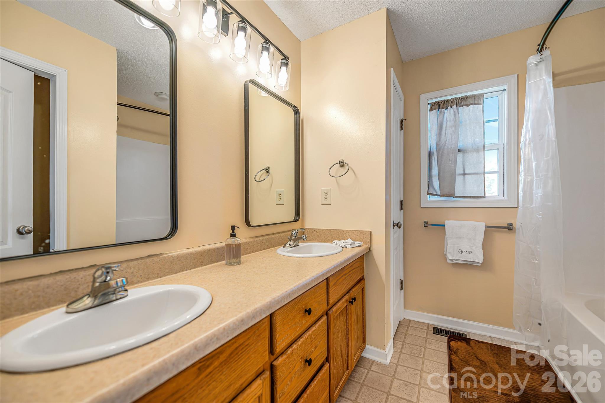 158 Autumn Woods Drive Property Photo 25