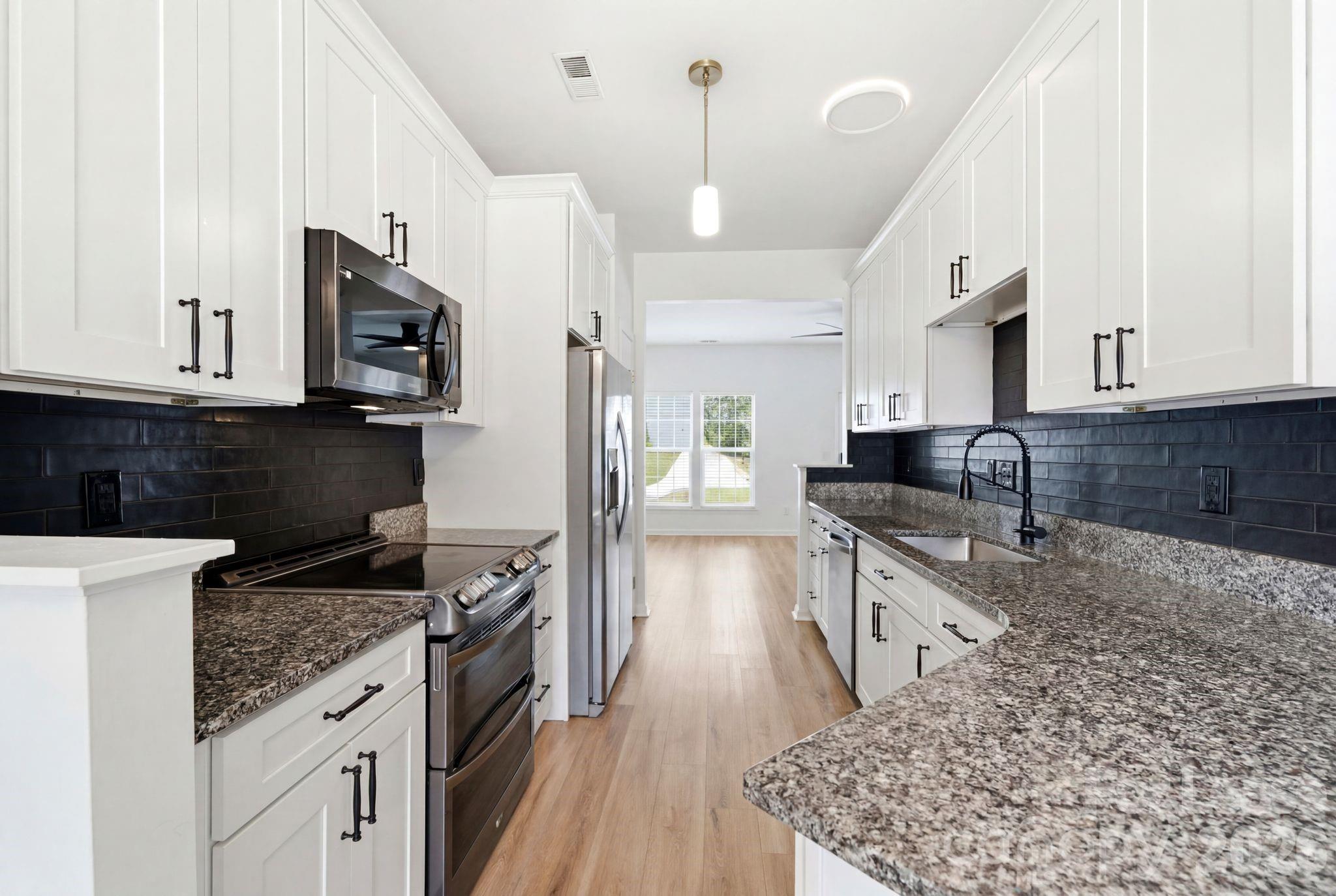 12309 Jessica Place Property Photo 8