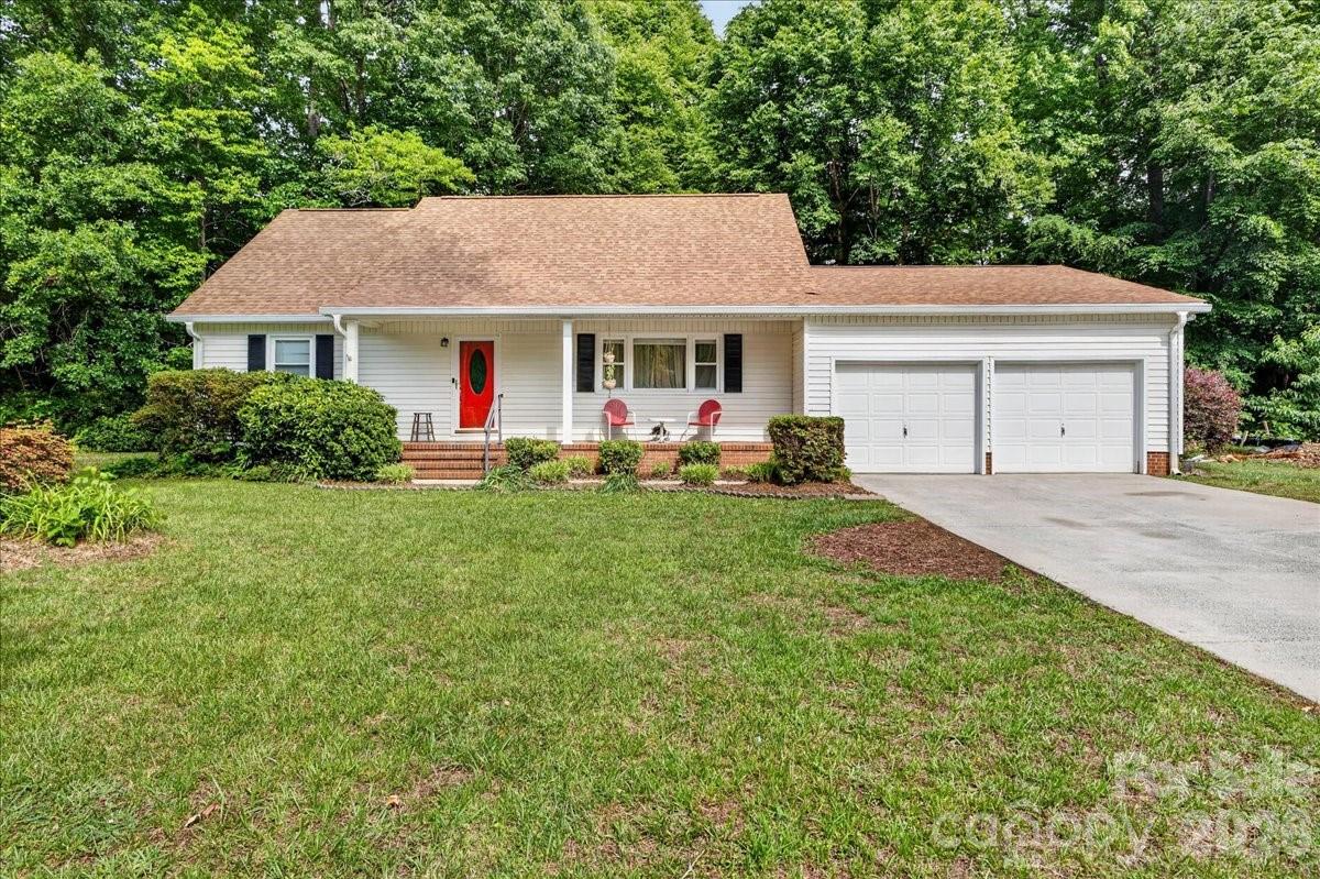 1303 Wildwood Drive Property Photo 2