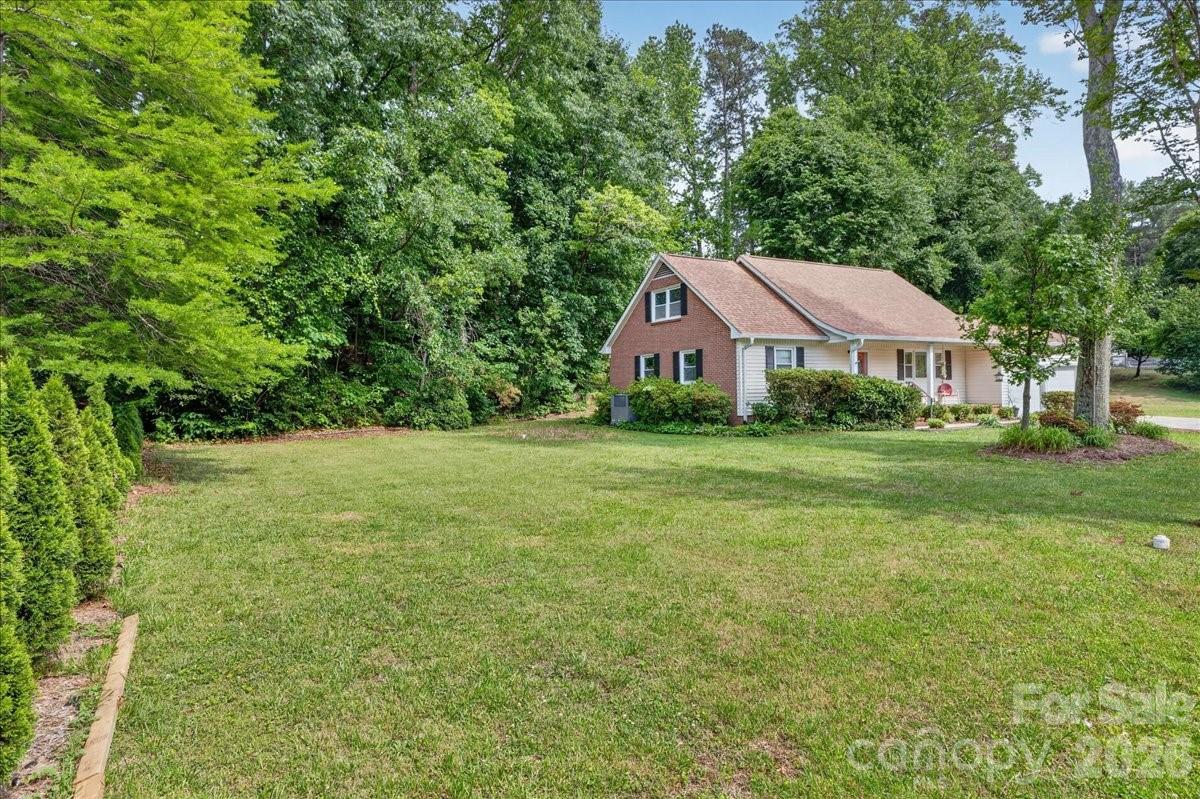 1303 Wildwood Drive Property Photo 3