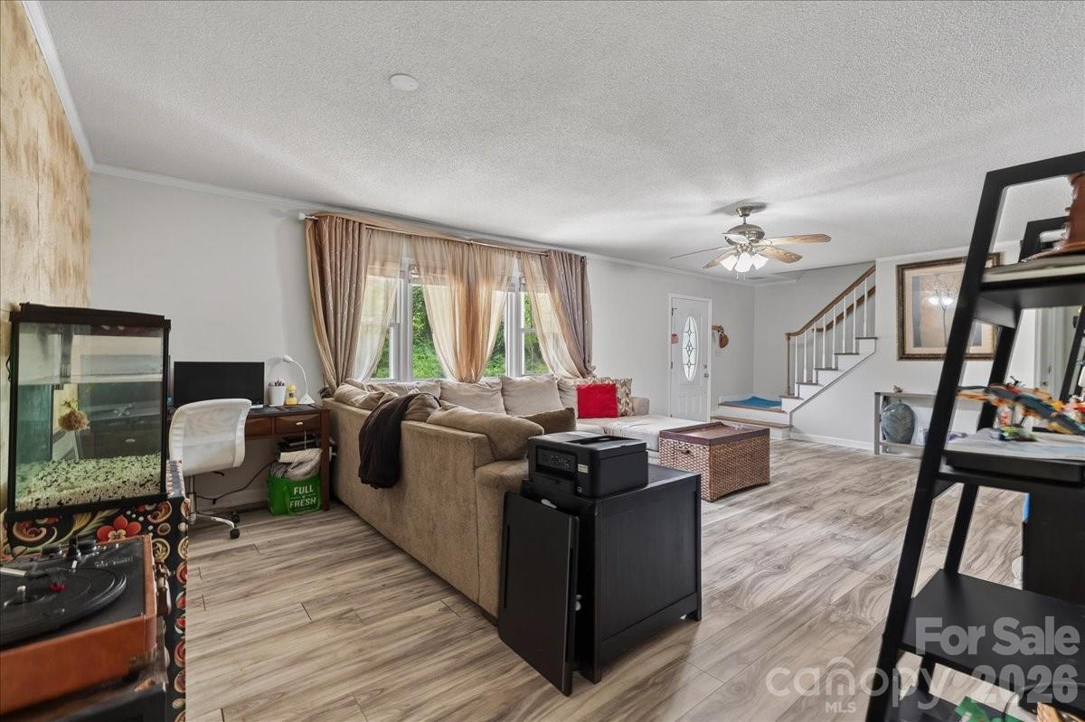 1303 Wildwood Drive Property Photo 6