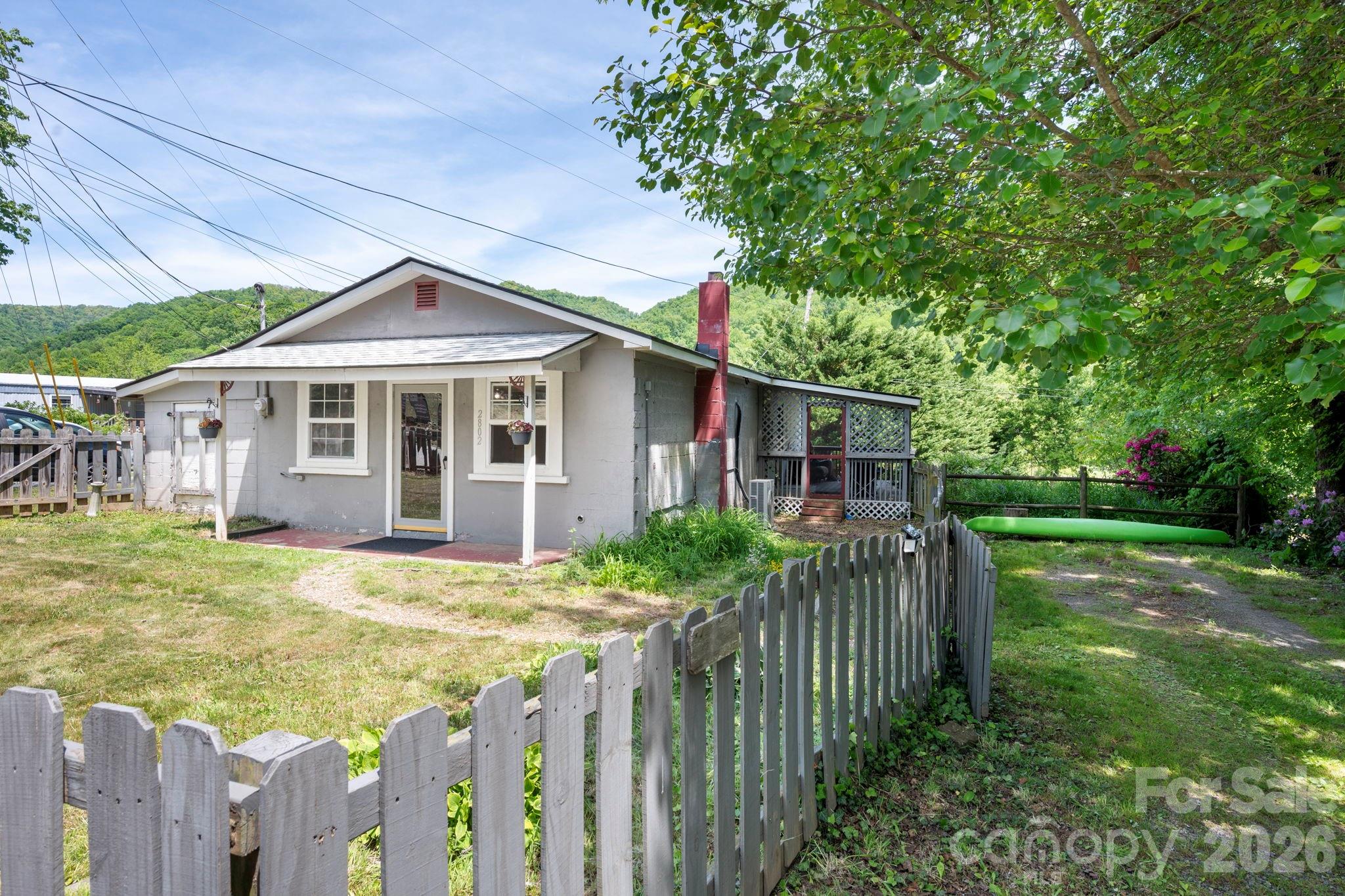 2802 Beaverdam Road Property Photo 1