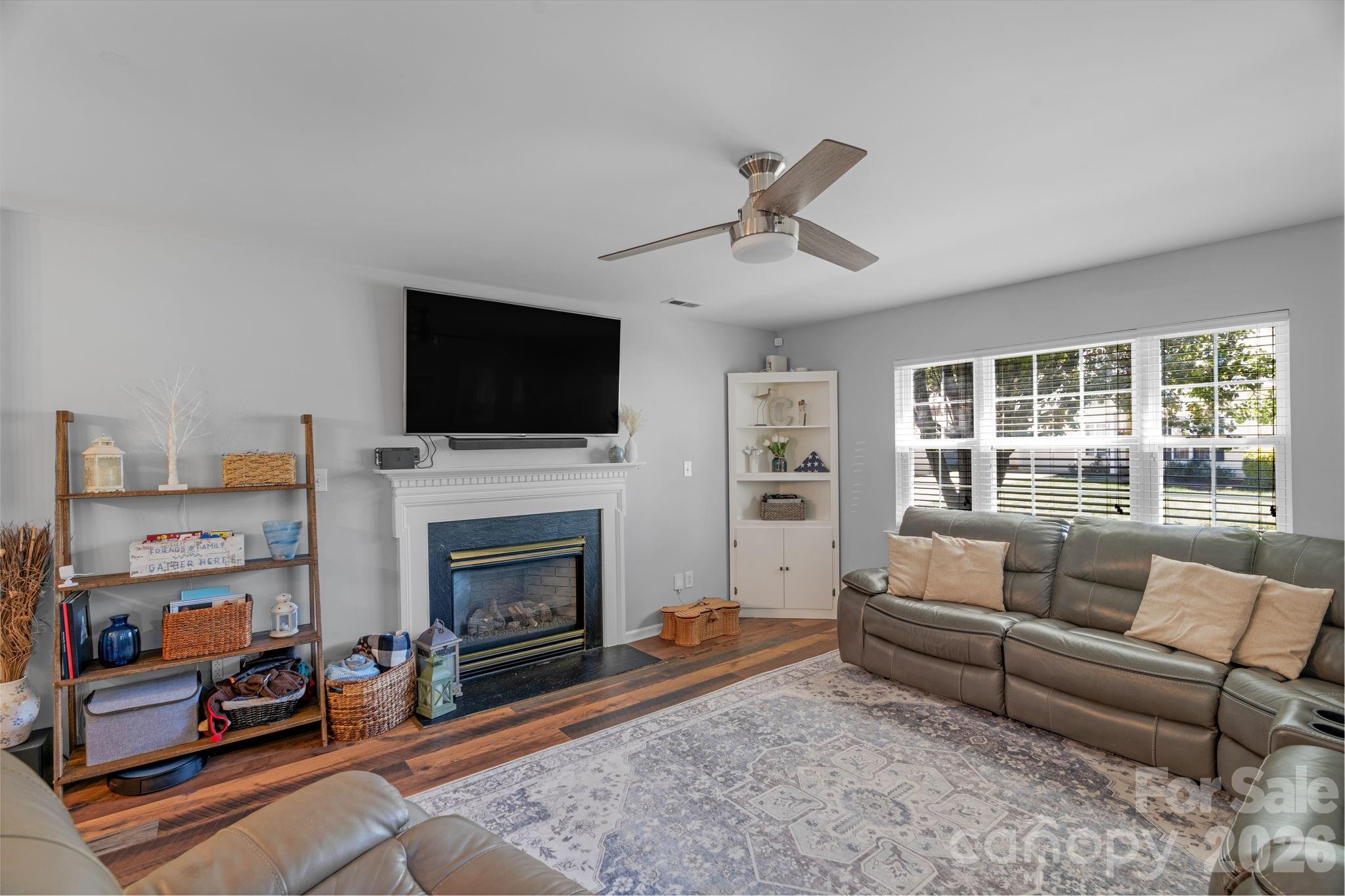 107 Howe Street Property Photo 6