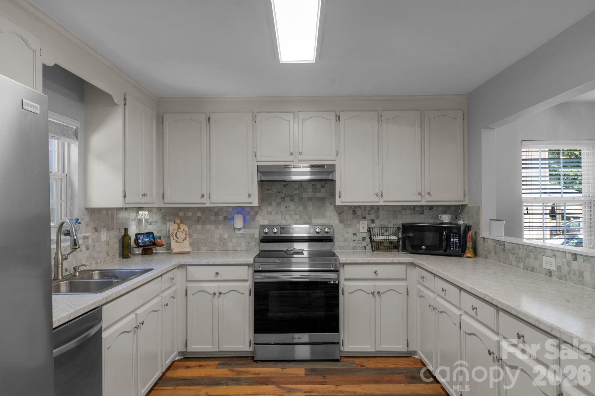 107 Howe Street Property Photo 16