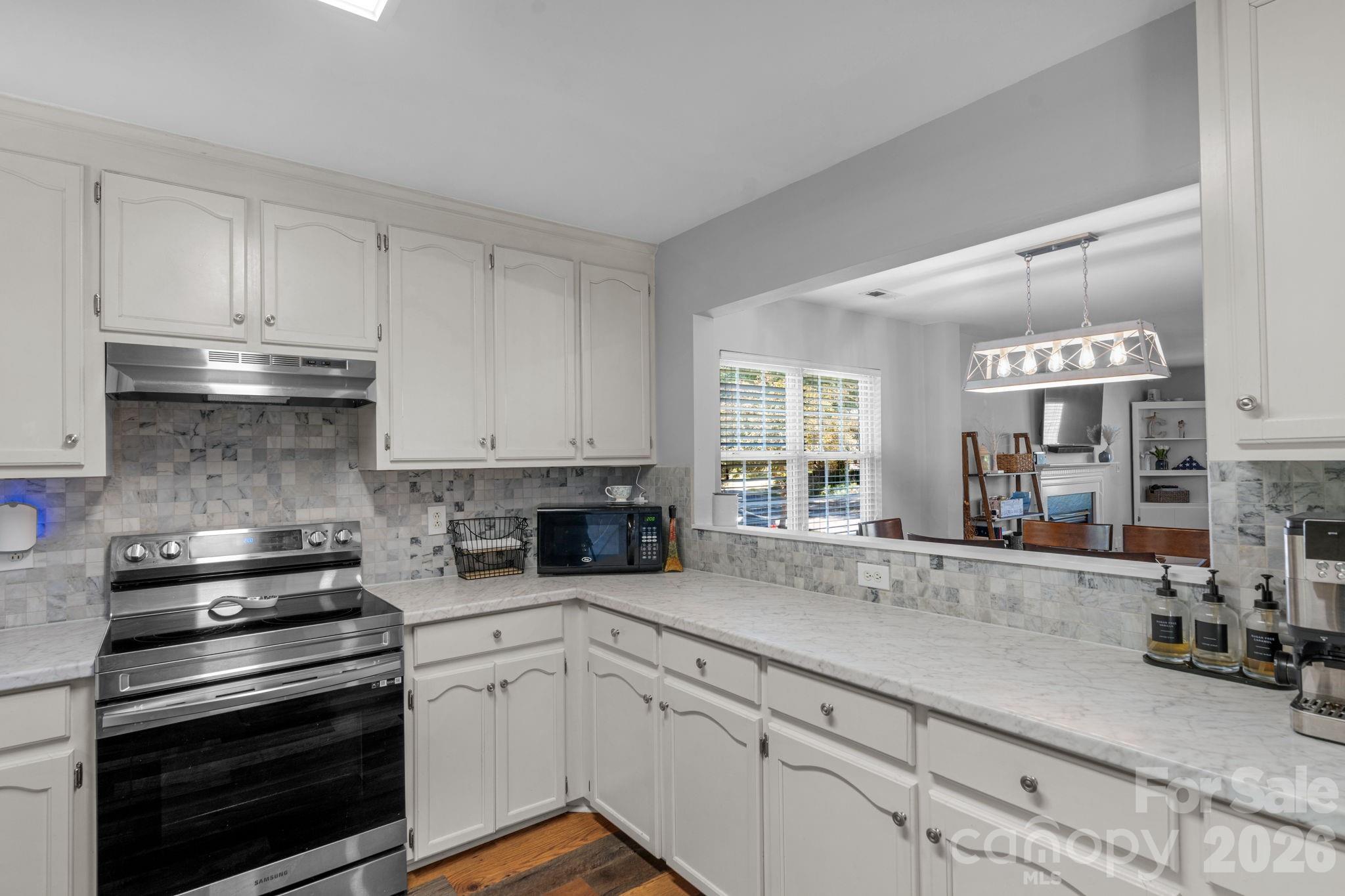 107 Howe Street Property Photo 17