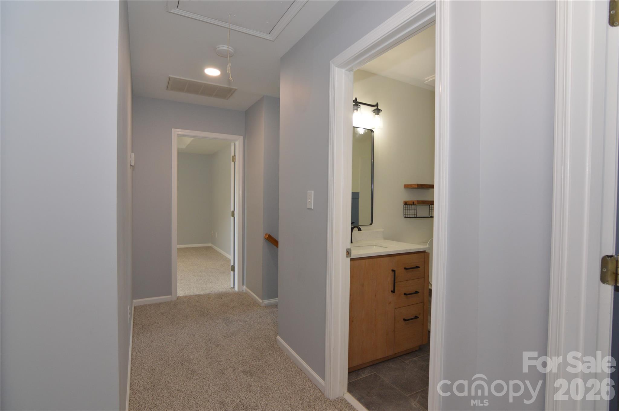 107 Howe Street Property Photo 22