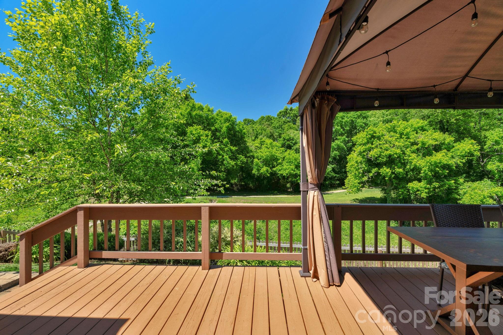 107 Howe Street Property Photo 39