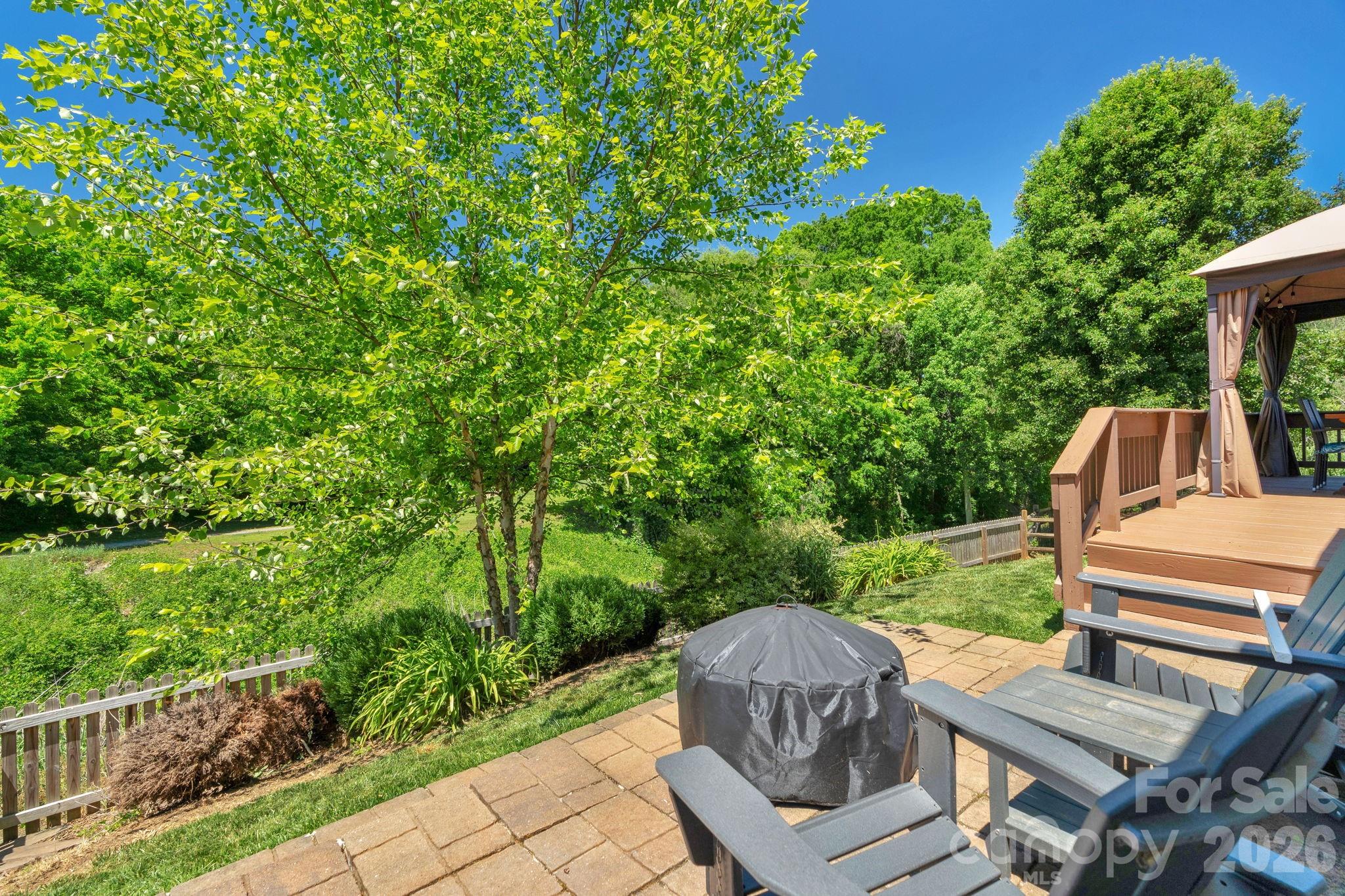 107 Howe Street Property Photo 41